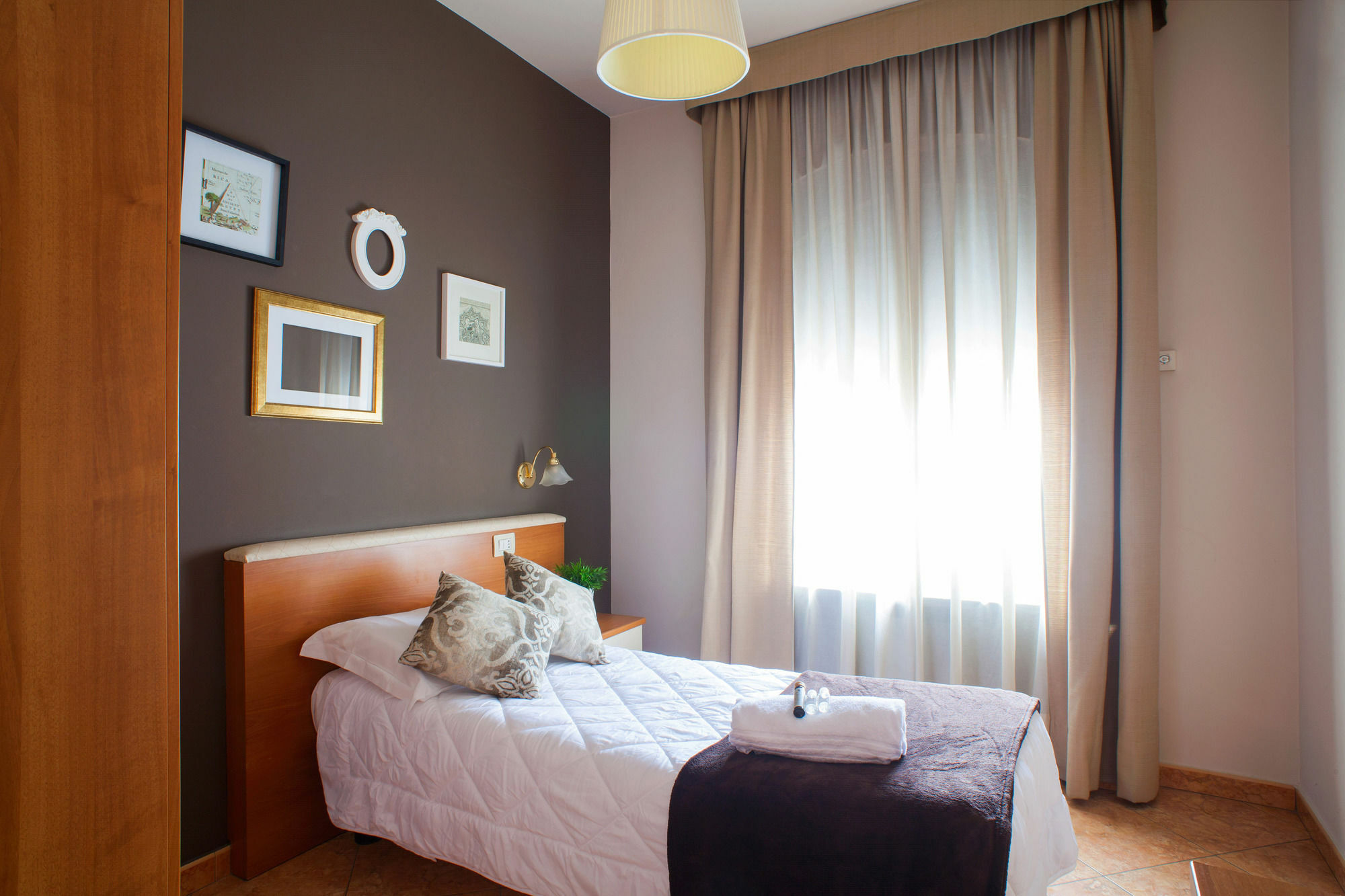 Hotel Ares Milano Exteriör bild